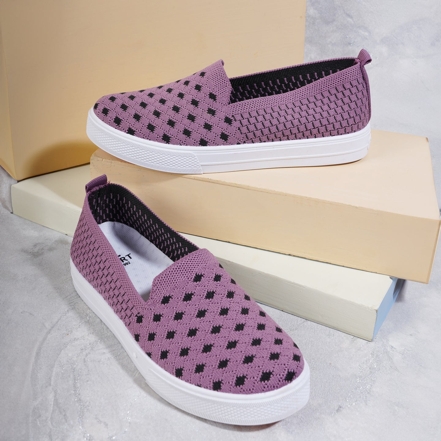 Women Comfortable Flyknit Lightweight Slip-On Sneakers