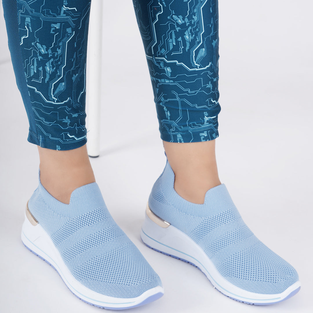 Women Embellished Flyknit Lightweight Slip-On Sneakers