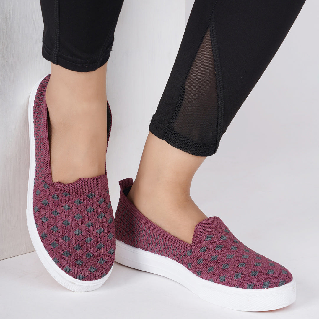 Women Comfortable Flyknit Lightweight Slip-On Sneakers