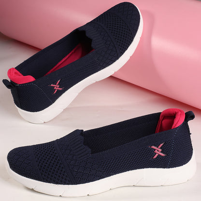 Women Round Toe Flyknit Lightweight Slip-On Sneakers