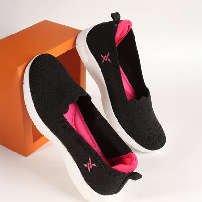 Women Round Toe Flyknit Lightweight Slip-On Sneakers