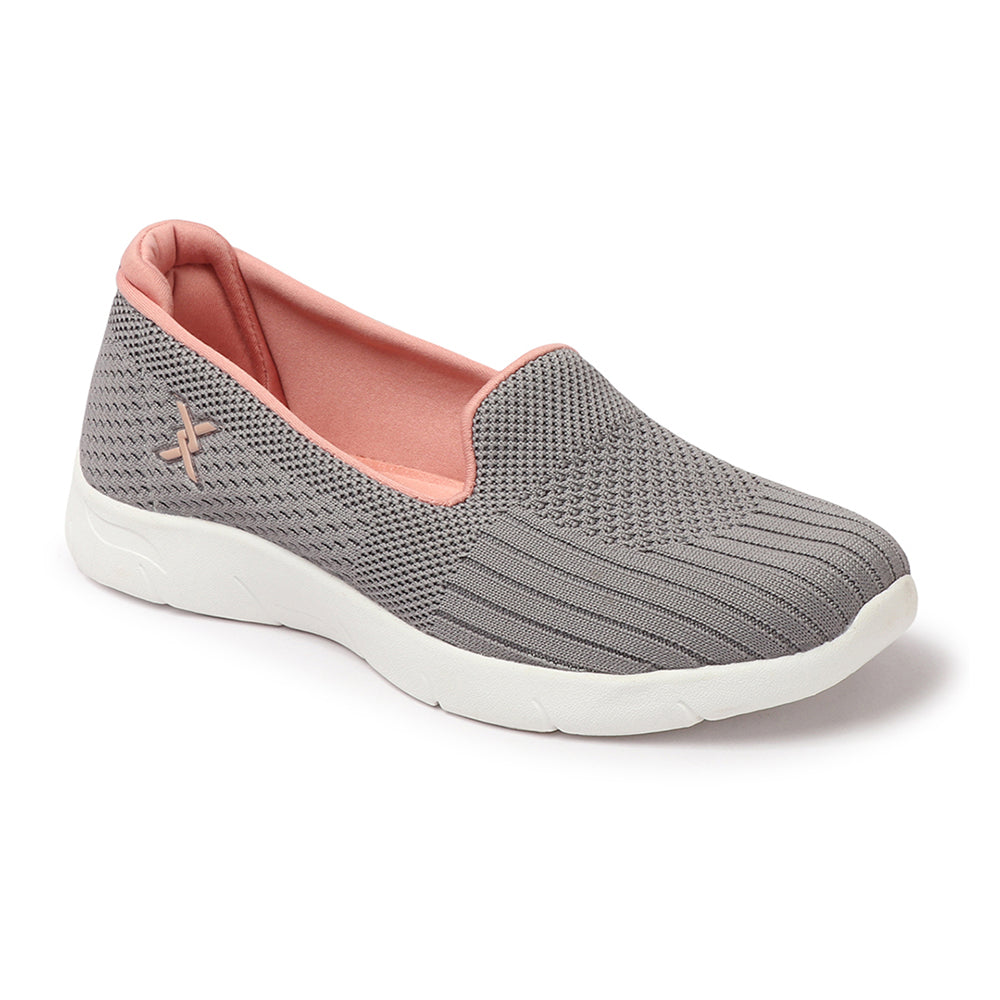 Women Textured Round Toe Flyknit Mesh Slip-On Sneakers
