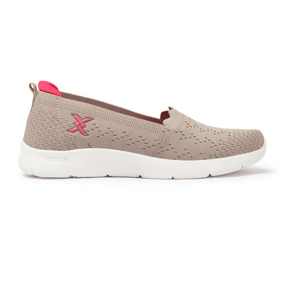 Women Round Toe Flyknit Lightweight Slip-On Sneakers