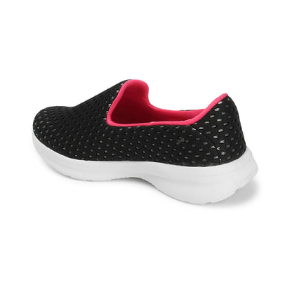 Women Textured Round Toe Flyknit Mesh Slip-On Sneakers