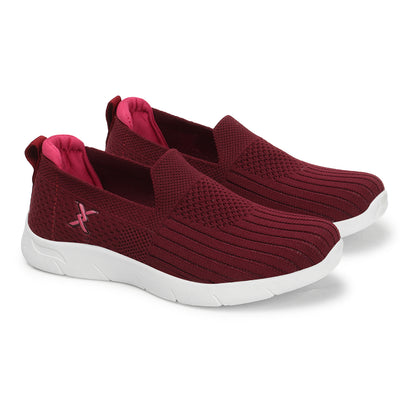 Women Textured Round Toe Flyknit Mesh Slip-On Sneakers