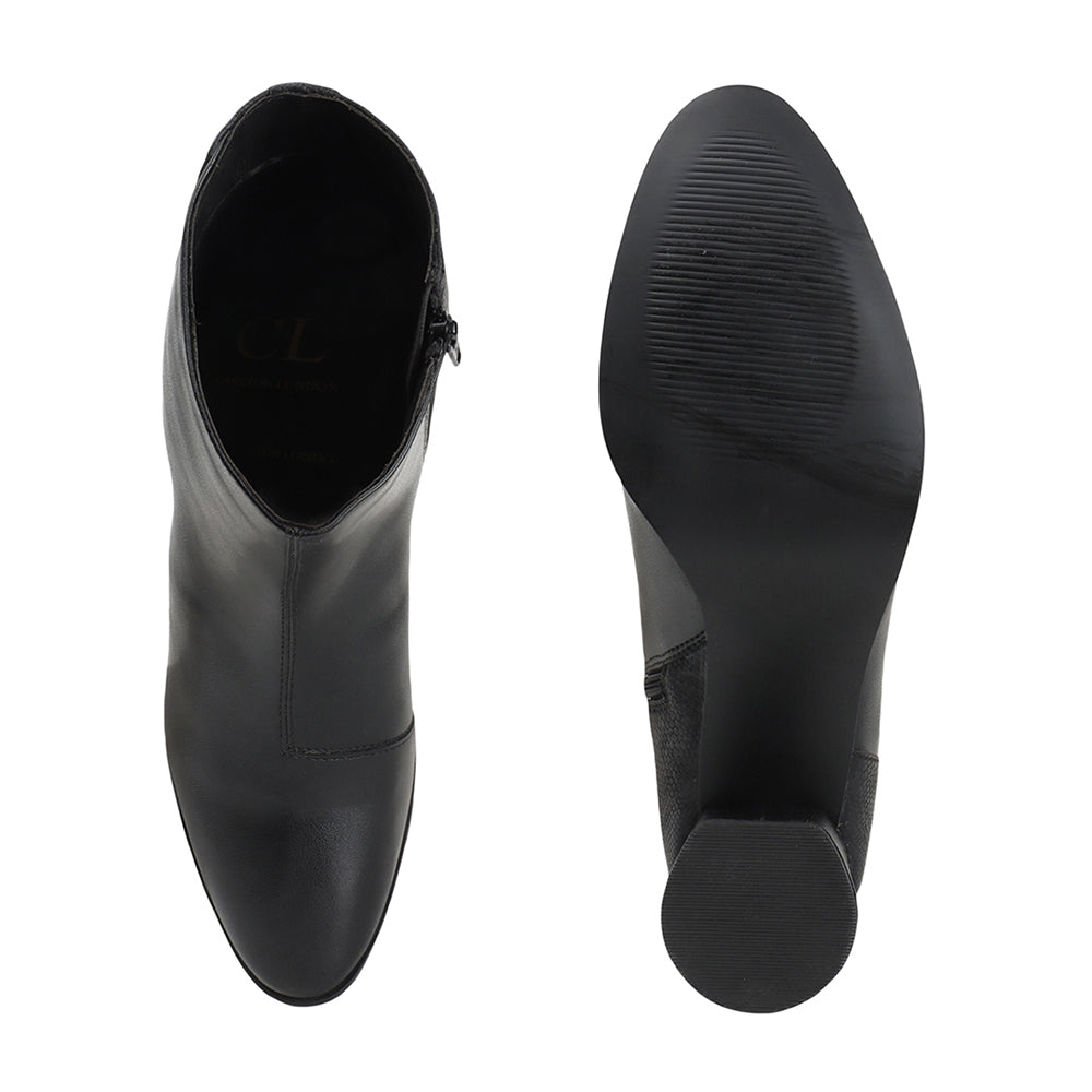 Women Round Toe Mid-Top Solid Chelsea Boots