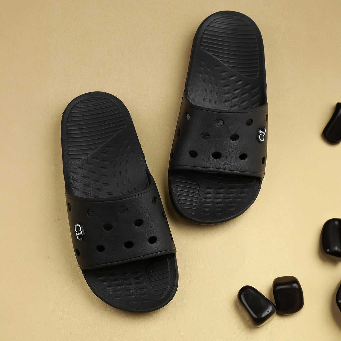 Men Perforated Comfort Solid Slider