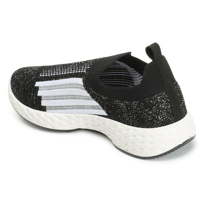 Women Woven Design Lightweight Slip On Sneakers