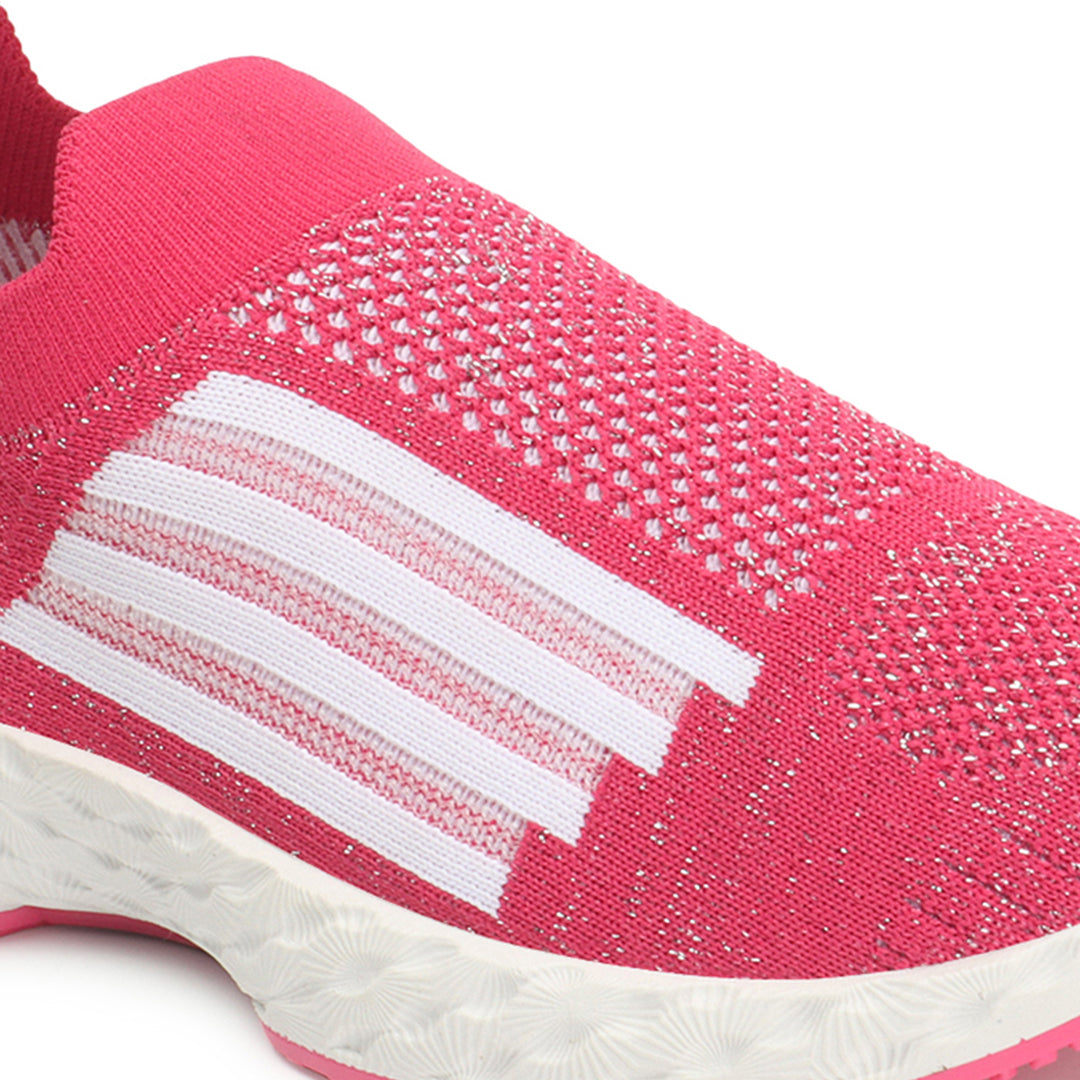 Women Woven Design Lightweight Slip On Sneakers
