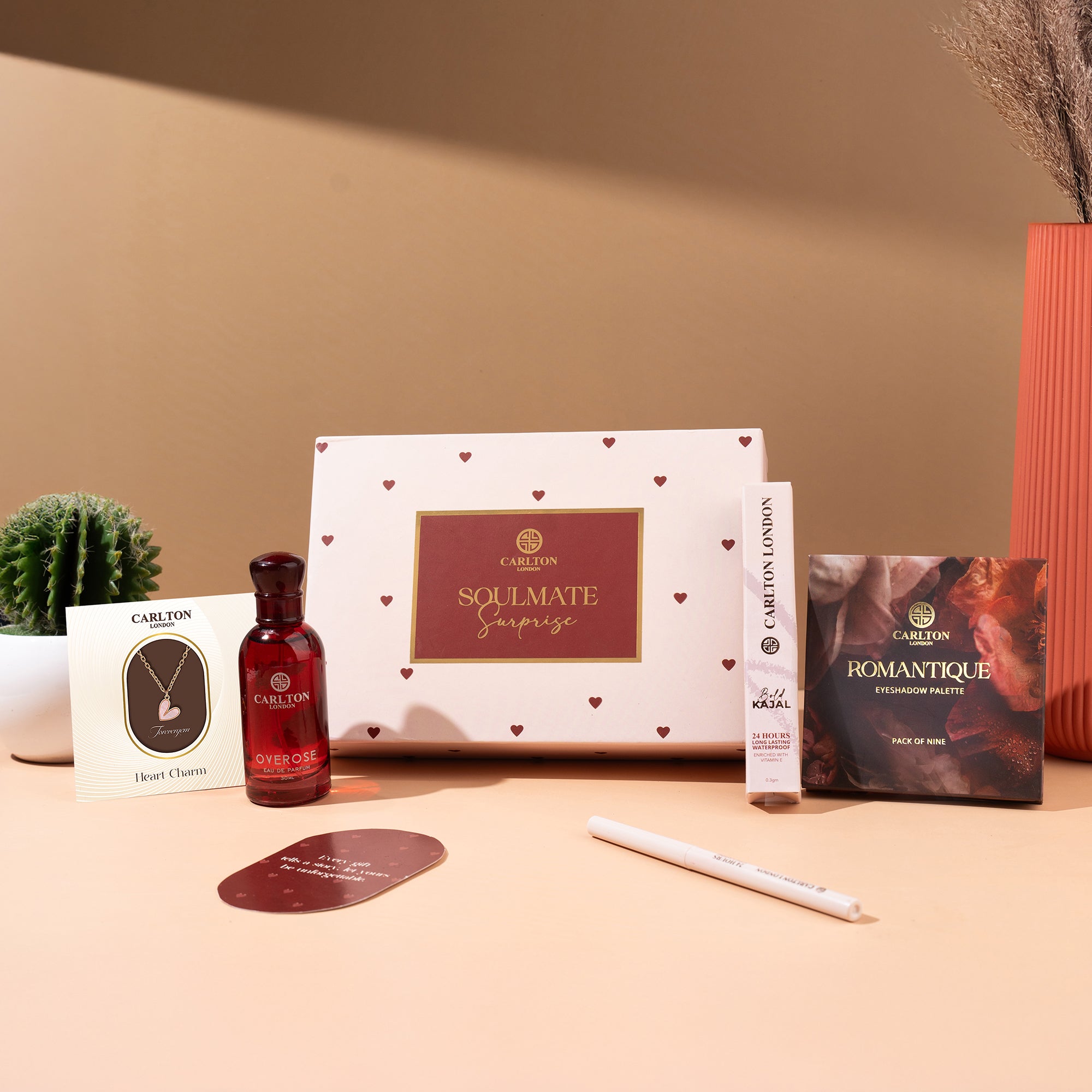 Adore Me Gift Box: A Love-Filled Collection of Beauty &amp; Elegance