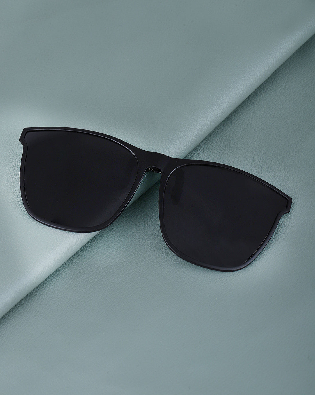 Black Toned Polarised Lens Cat Eye Sunglass Clip for women