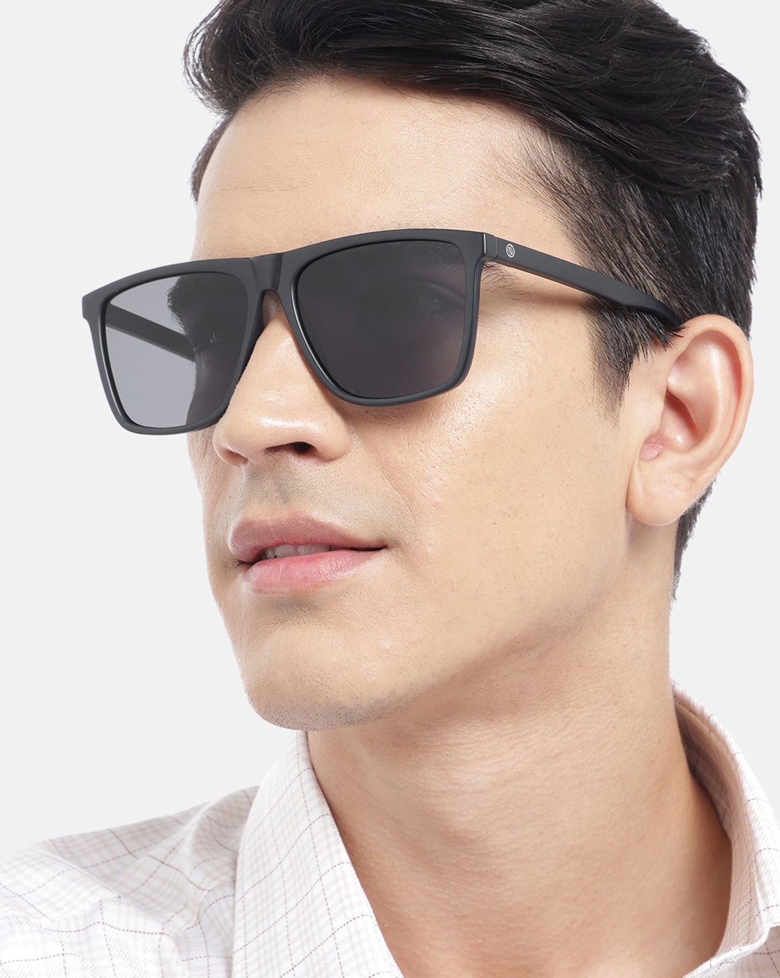 Black Toned With Uv Protected Lens Wayfarer Sunglass For Unisex