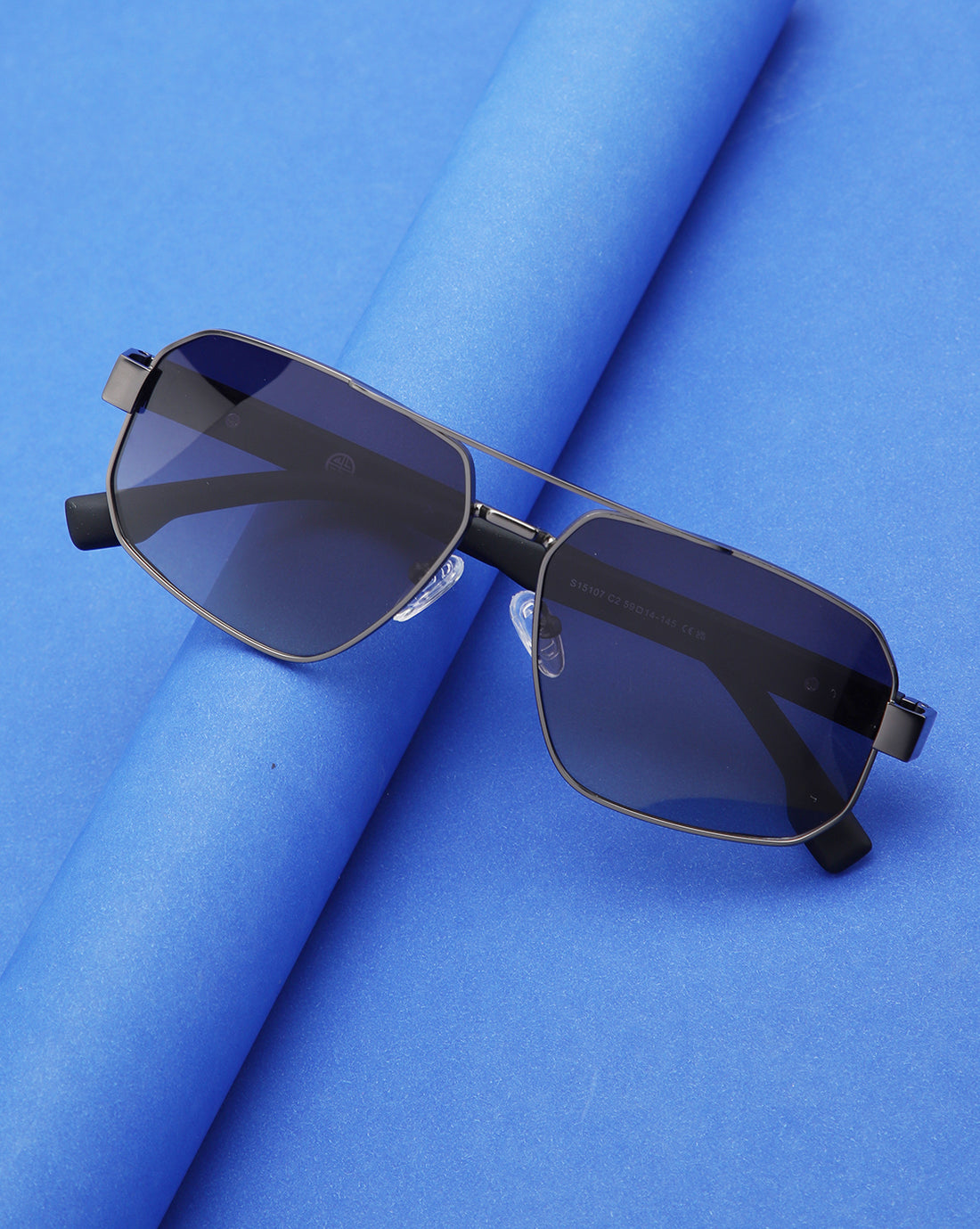 Unisex Premium Metallic &amp; Black Toned Grey UV with Polarised Lens Rectangle Sunglass