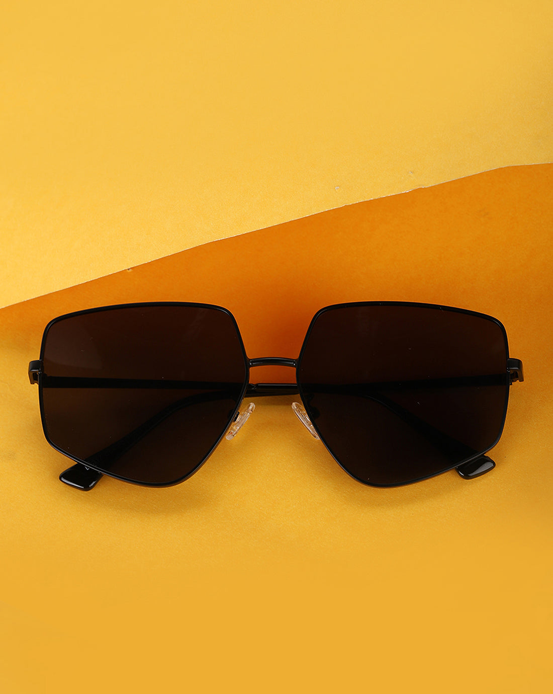 Carlton London Black Toned Black Polarised And Uv Protected Lens Unique/Distinctive Sunglasses For Women
