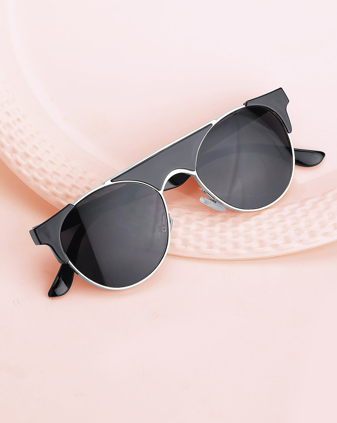 Carlton London Distintive/Unique Sunglasses With Uv Protected Lens For Women