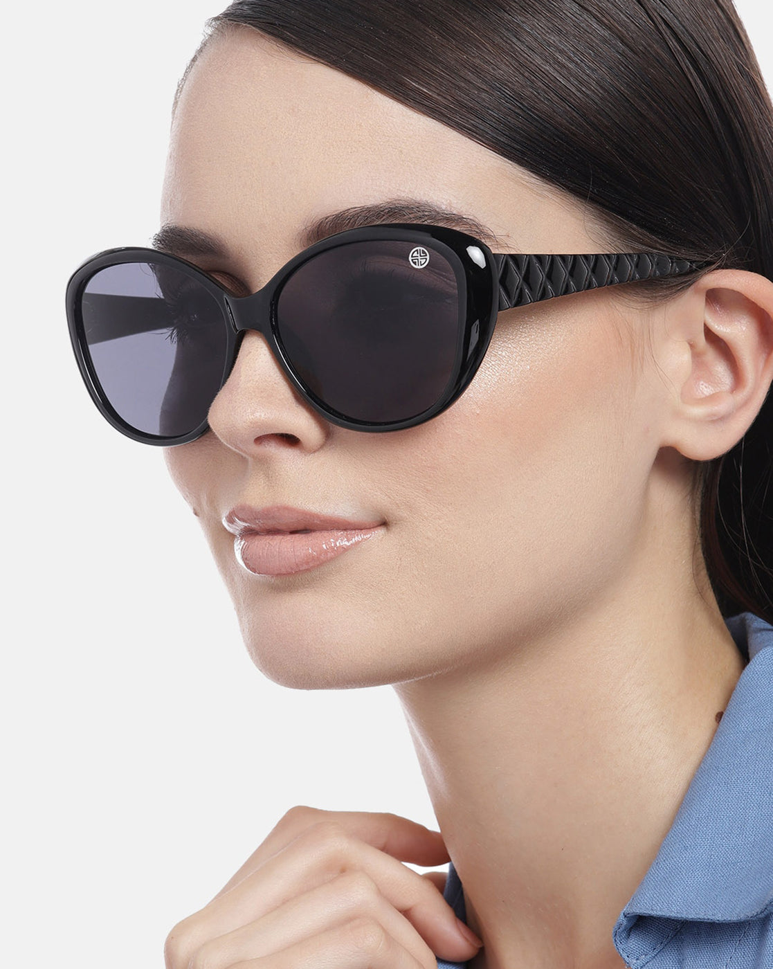 Black Toned With Uv Protected Lens Rectangle Sunglass For Women