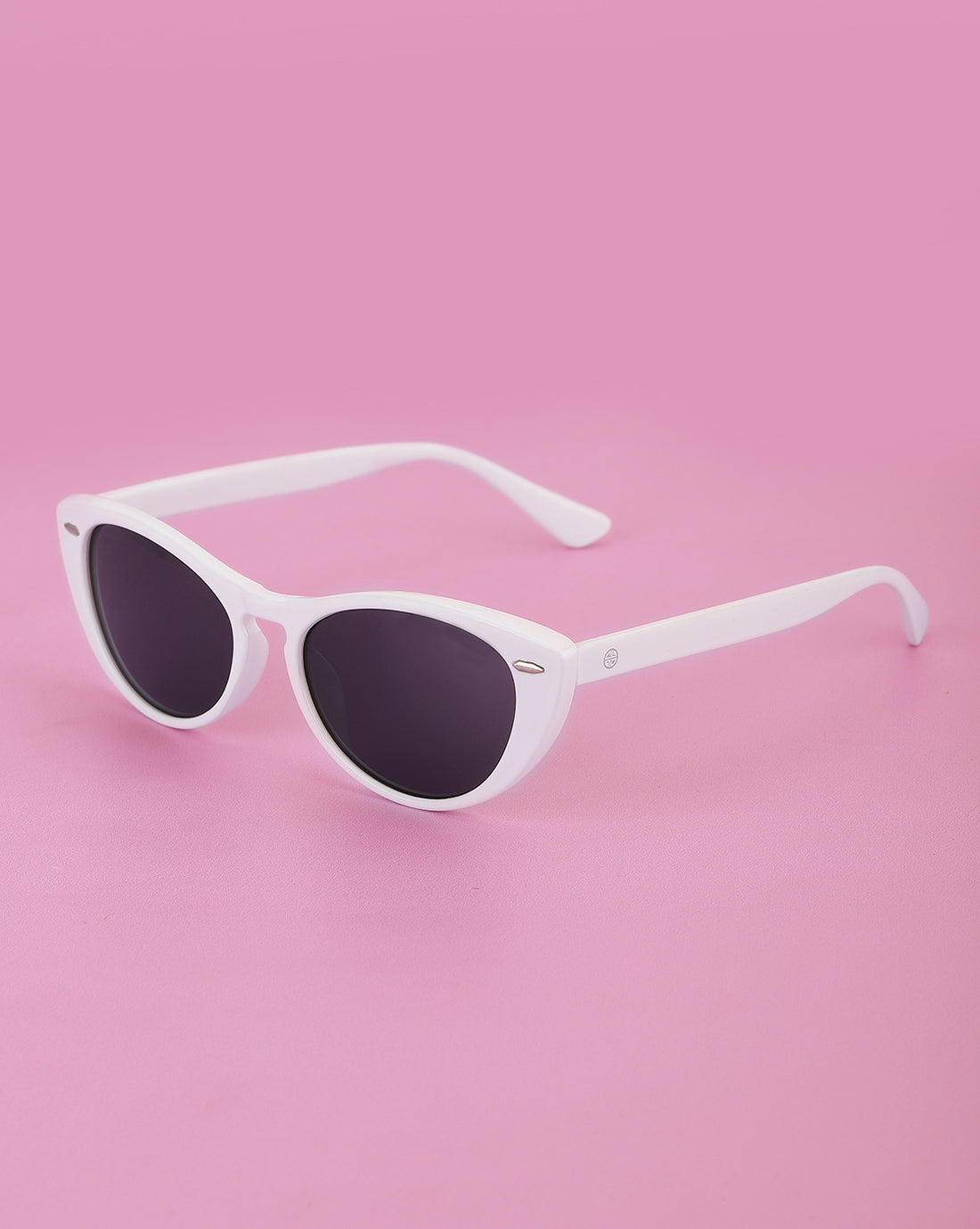 White Toned With Uv Protected Lens Cateye Sunglass For Women