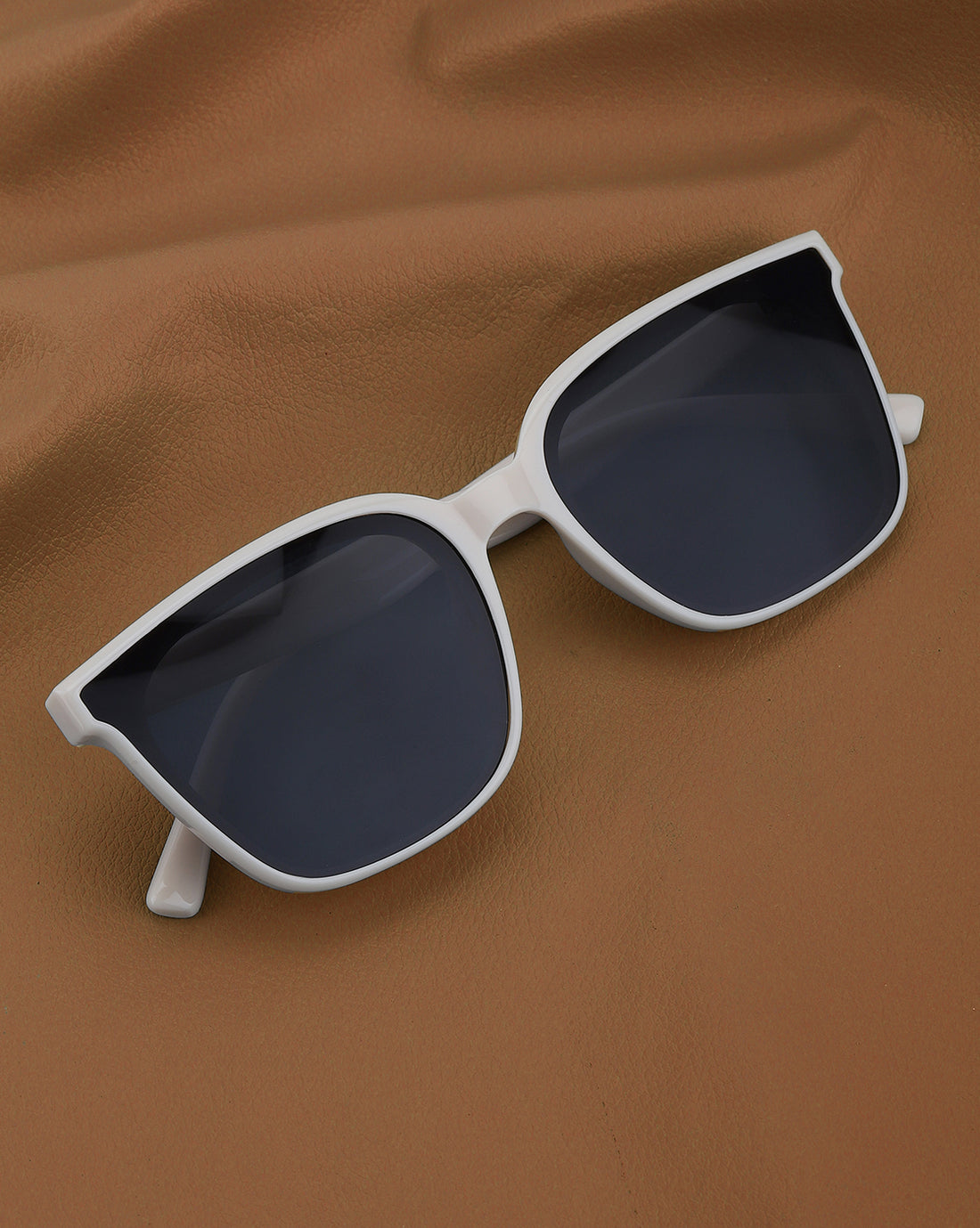 Beige and Black Toned UV Protected Lens Cat Eye Sunglass for women