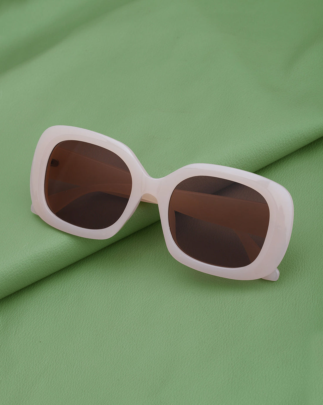 Peach Toned with UV Protected Lens Oversized women Sunglass