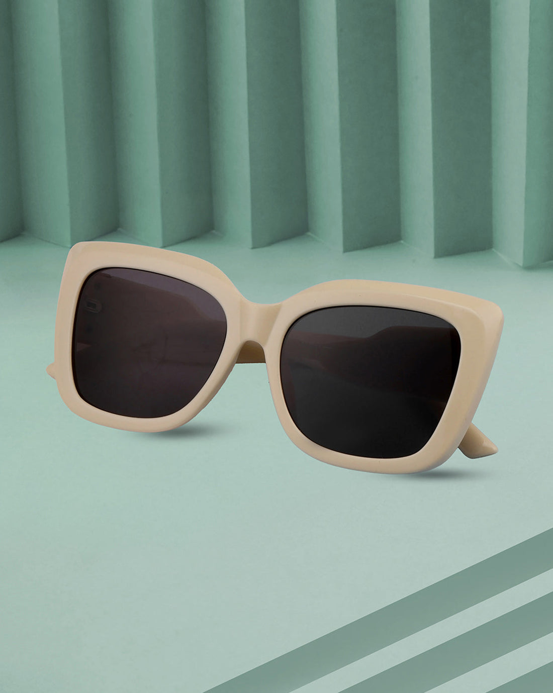 Women UV Protected Black Lens Cream Gold Toned Cateye Sunglasses