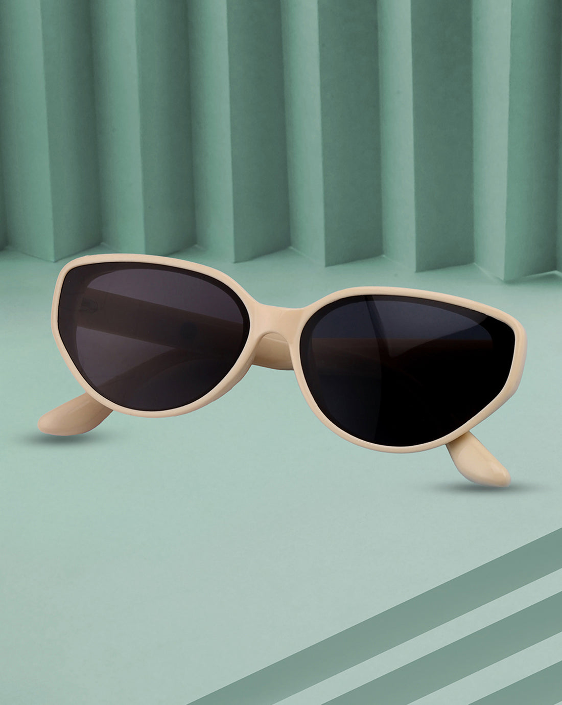 Women UV Protected Black Lens Cream Toned Cateye Sunglasses