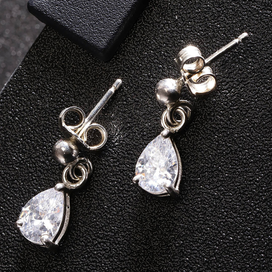 Carlton London 925 Sterling Silver Rhodium Plated Cz Drop Earring For Women