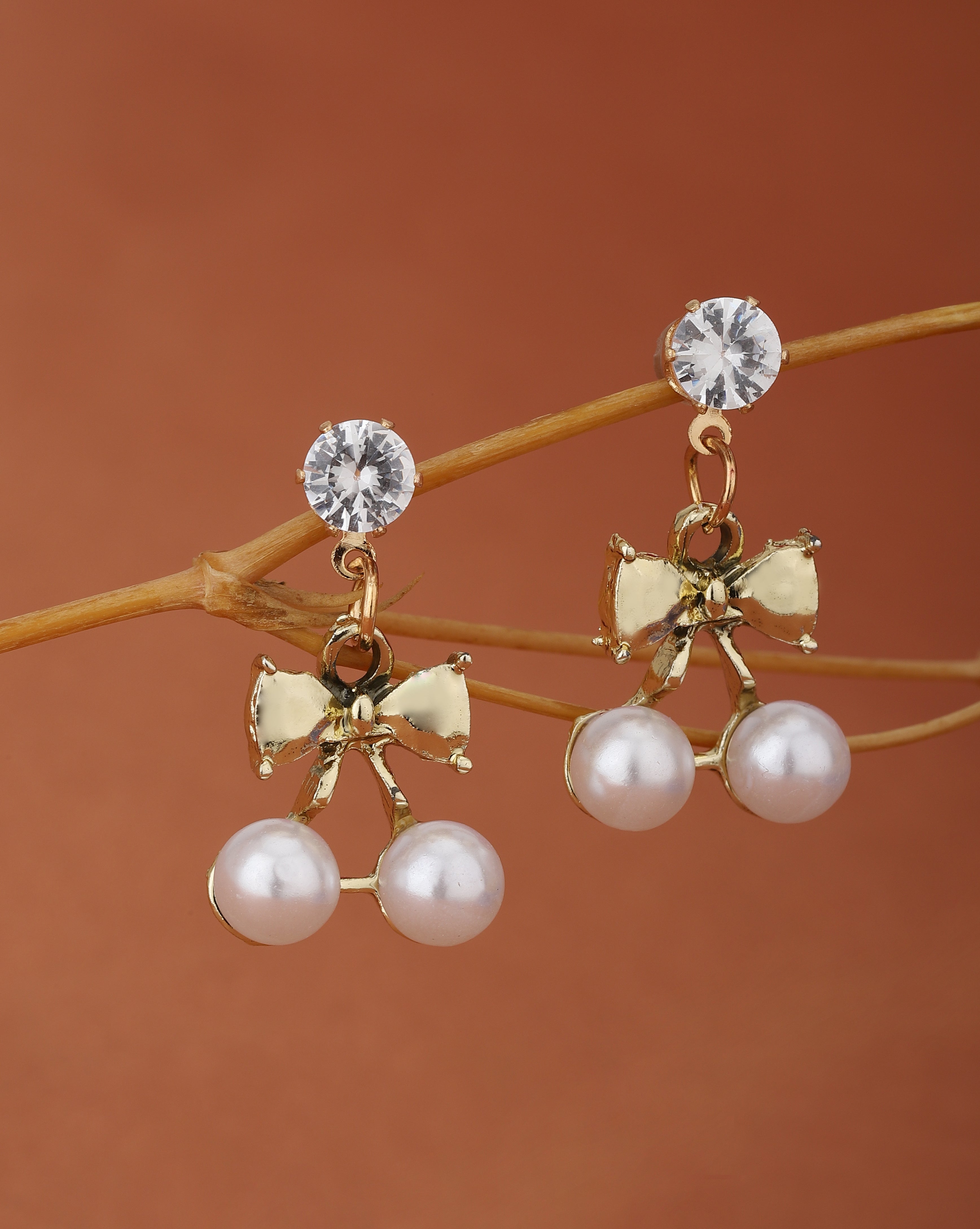 Gold-Finish Metal JC Pearl Stud Earrings | JC Pearl Studs | Jewellery  Collection | JIMMY CHOO