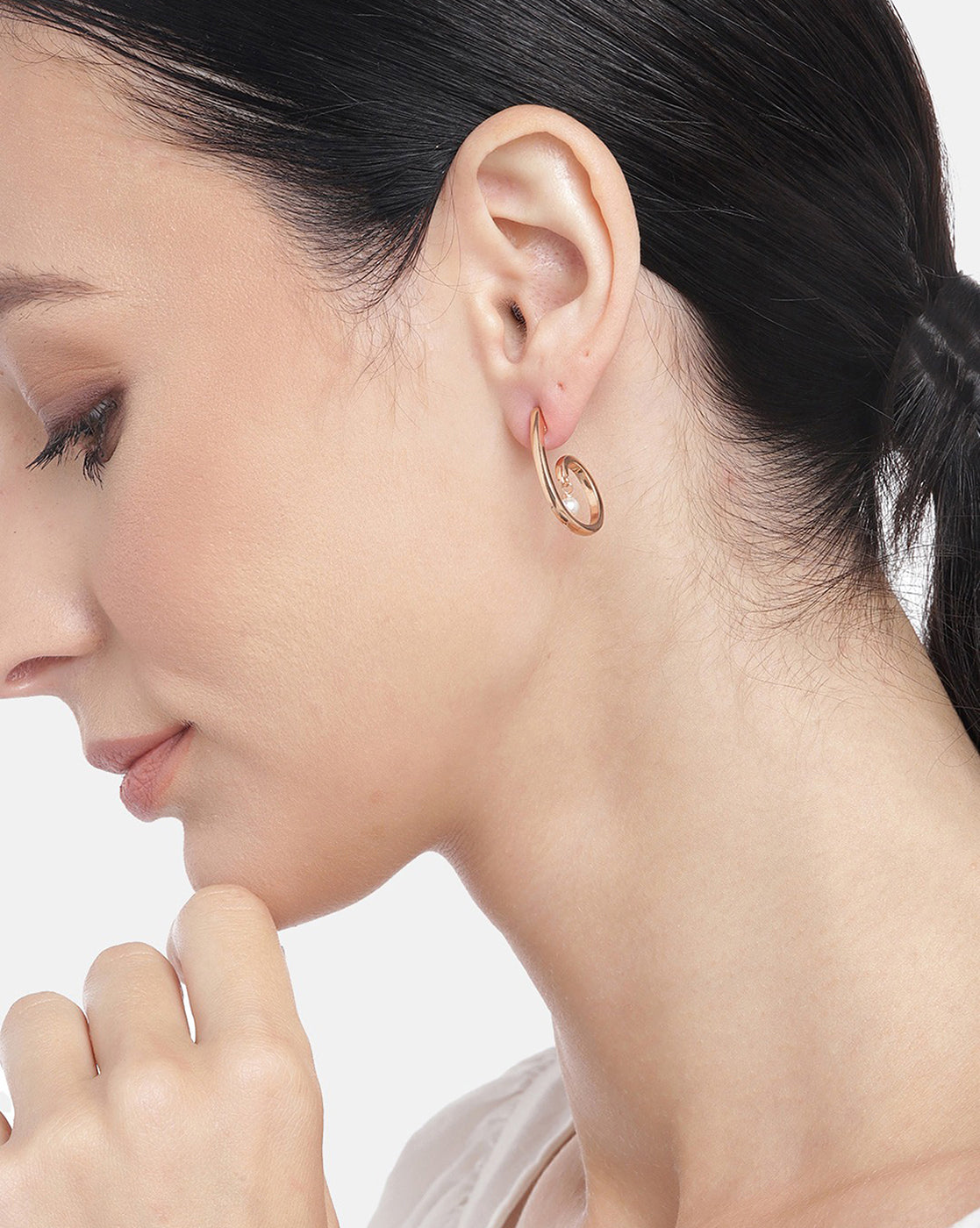 Buy Priyaasi Oval Rose Gold-Plated Hoop Earrings Online At Best Price @  Tata CLiQ