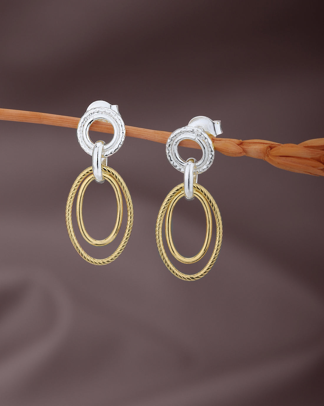 18kt Gold and Rhodium Plated Oval Drop LINK Earring
