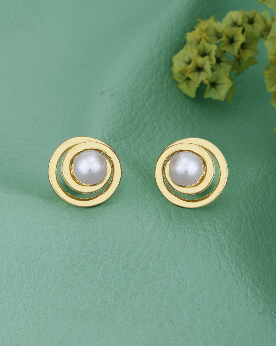 18kt Gold Plated with Pearl Stud Earring