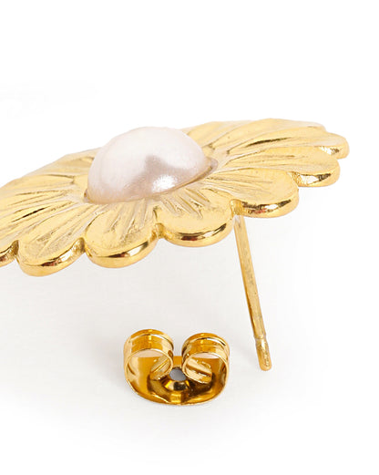 18kt Gold Plated Pearl Floral Bold Stud Earring