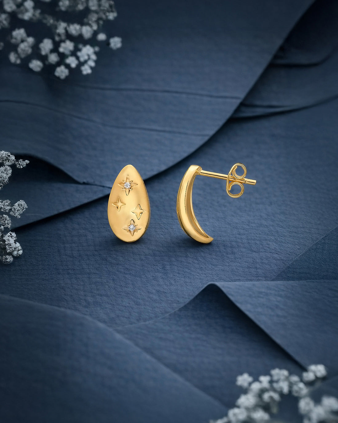 18kt Gold Plated CZ Bejeweled Oval Stud Earring