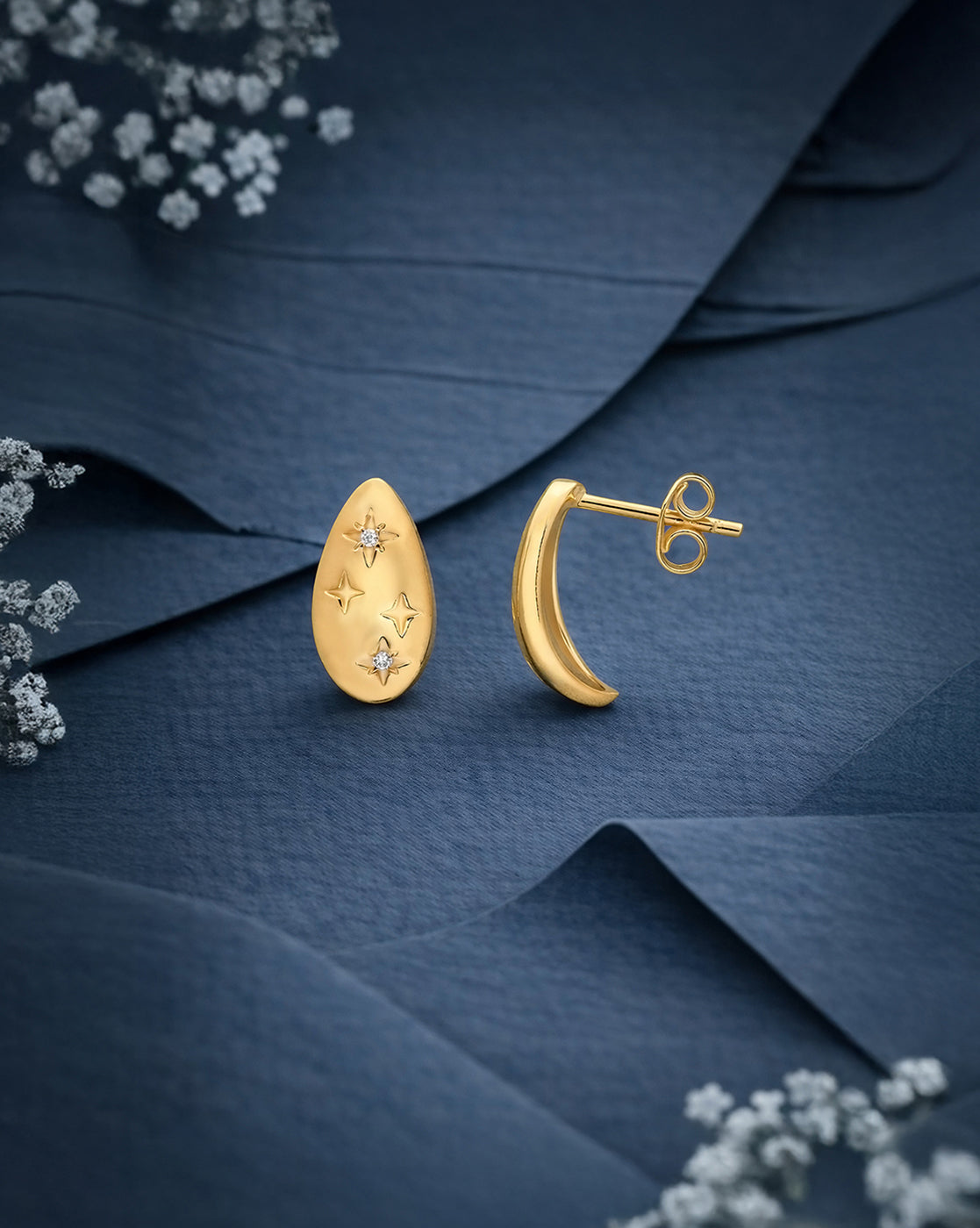 18kt Gold Plated CZ Bejeweled Oval Stud Earring