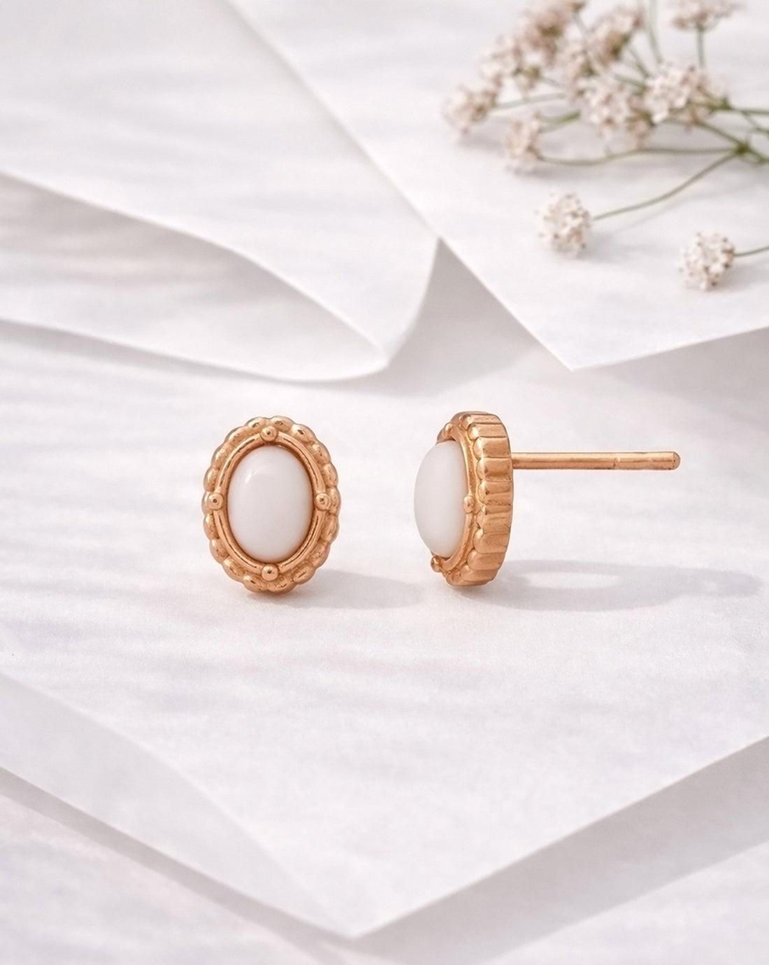 18kt Rose Gold Plated White Stone Oval Stud Earring