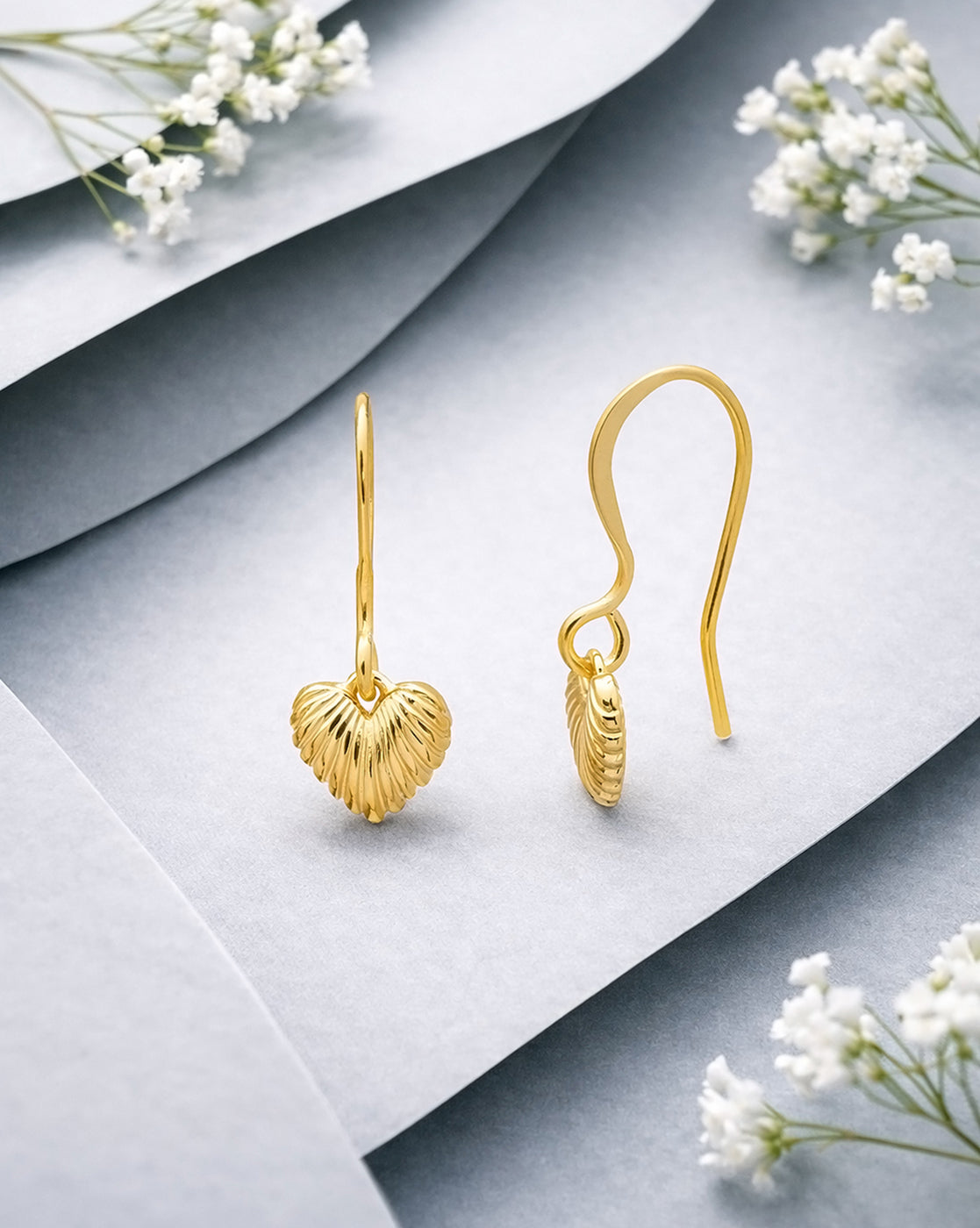 18kt Gold Plated Dangling Heart Drop Earring