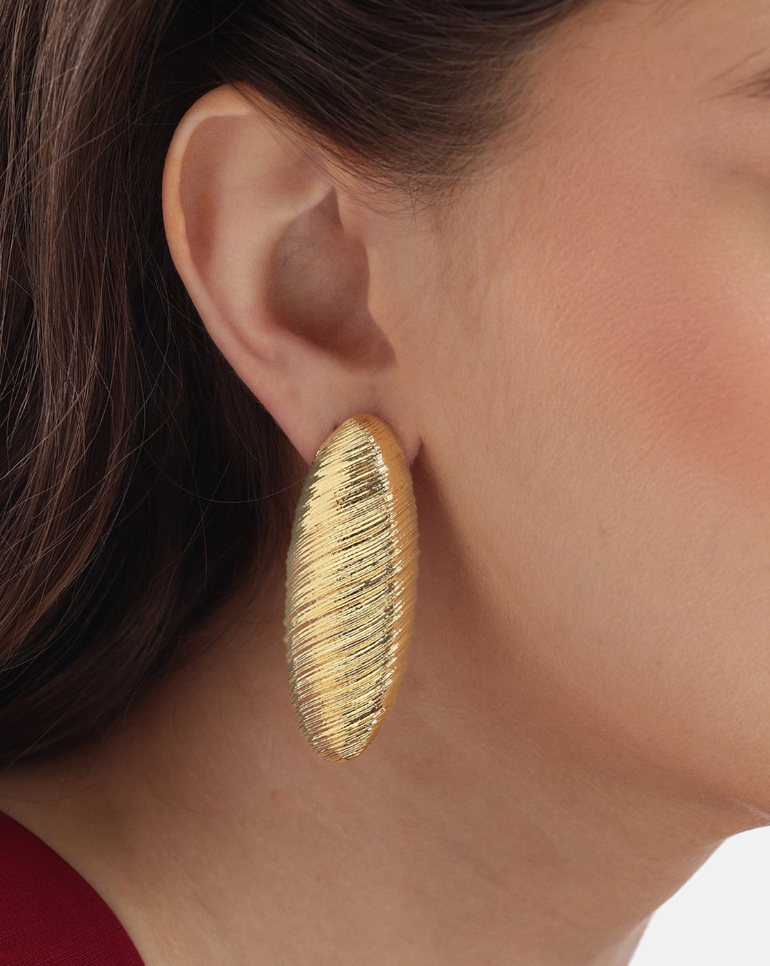 Premium 18kt Gold Plated Oval Bold Stud Earring