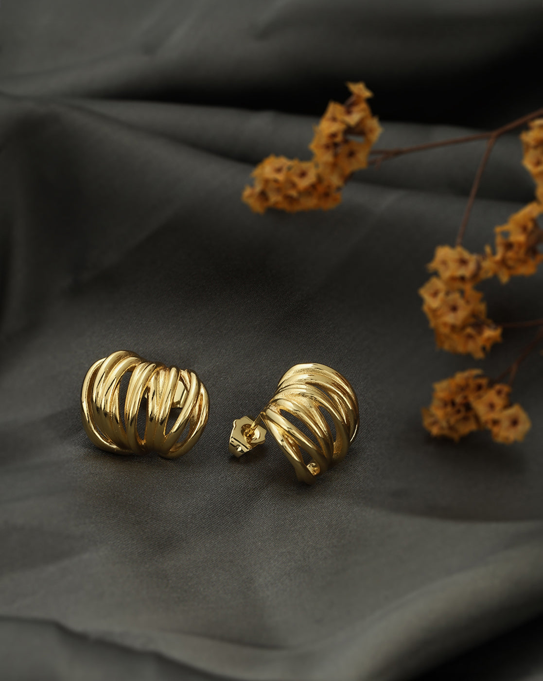 18kt Gold Plated Contemporary Spiral Half Hoop Earring