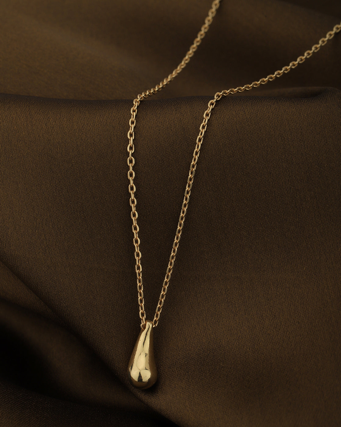 18kt Gold Plated Contemporary Drop Pendant with Chain