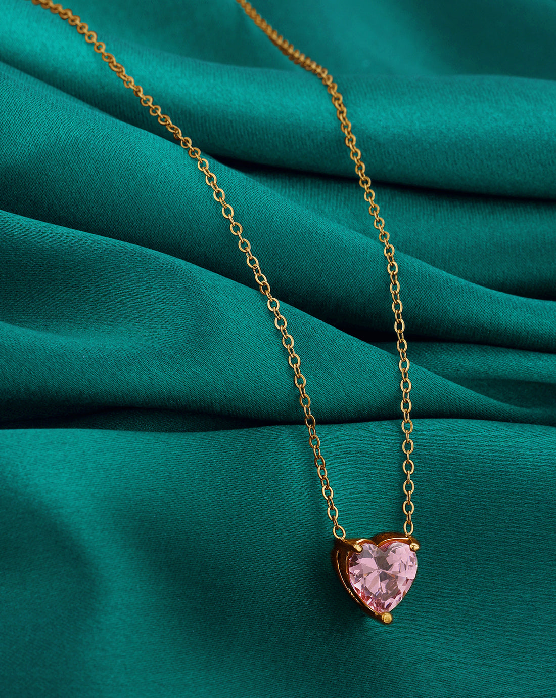 18kt Gold Plated Stainless Steel Heart Solitaire Necklace