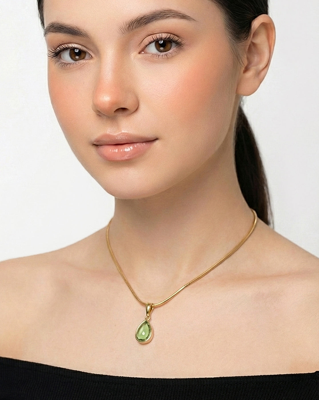 18kt Gold Plated Green Cats Eye Pendant with Chain