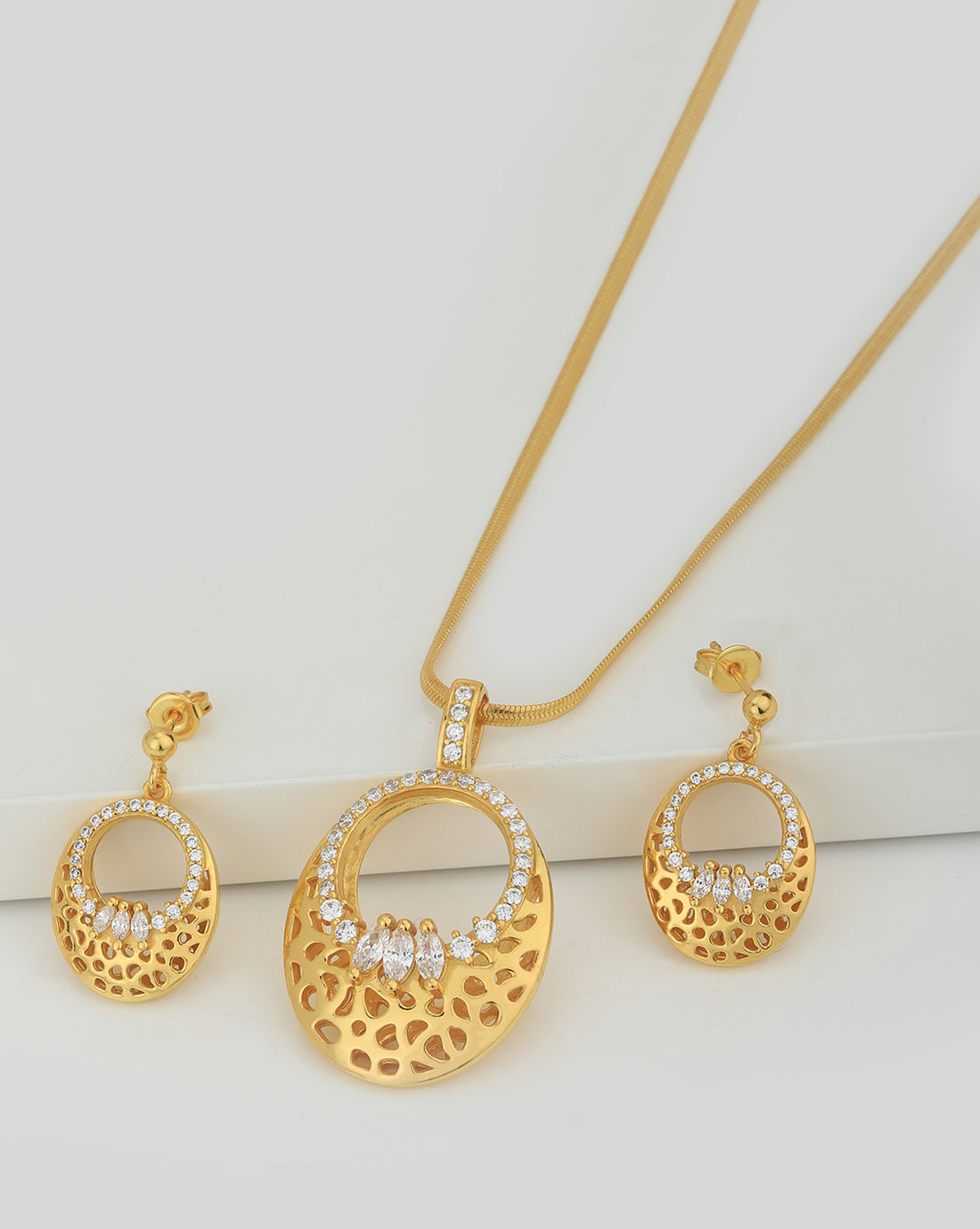 18kt Gold Plated with CZ Filigree Oval Necklace and Earring set for women