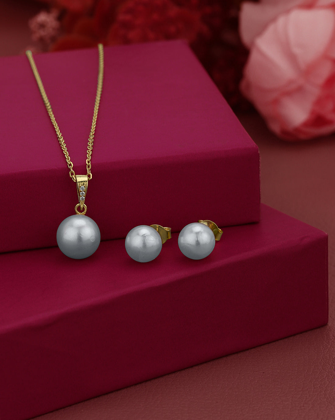 18kt Gold Plated Circular Pearl Studs & Necklace Set