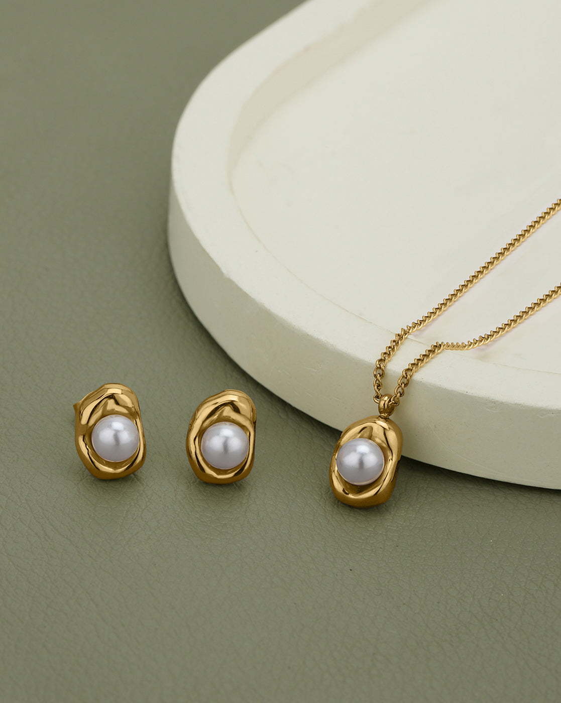 Gold Plated Freshwater Pearl Necklace and Earring Set