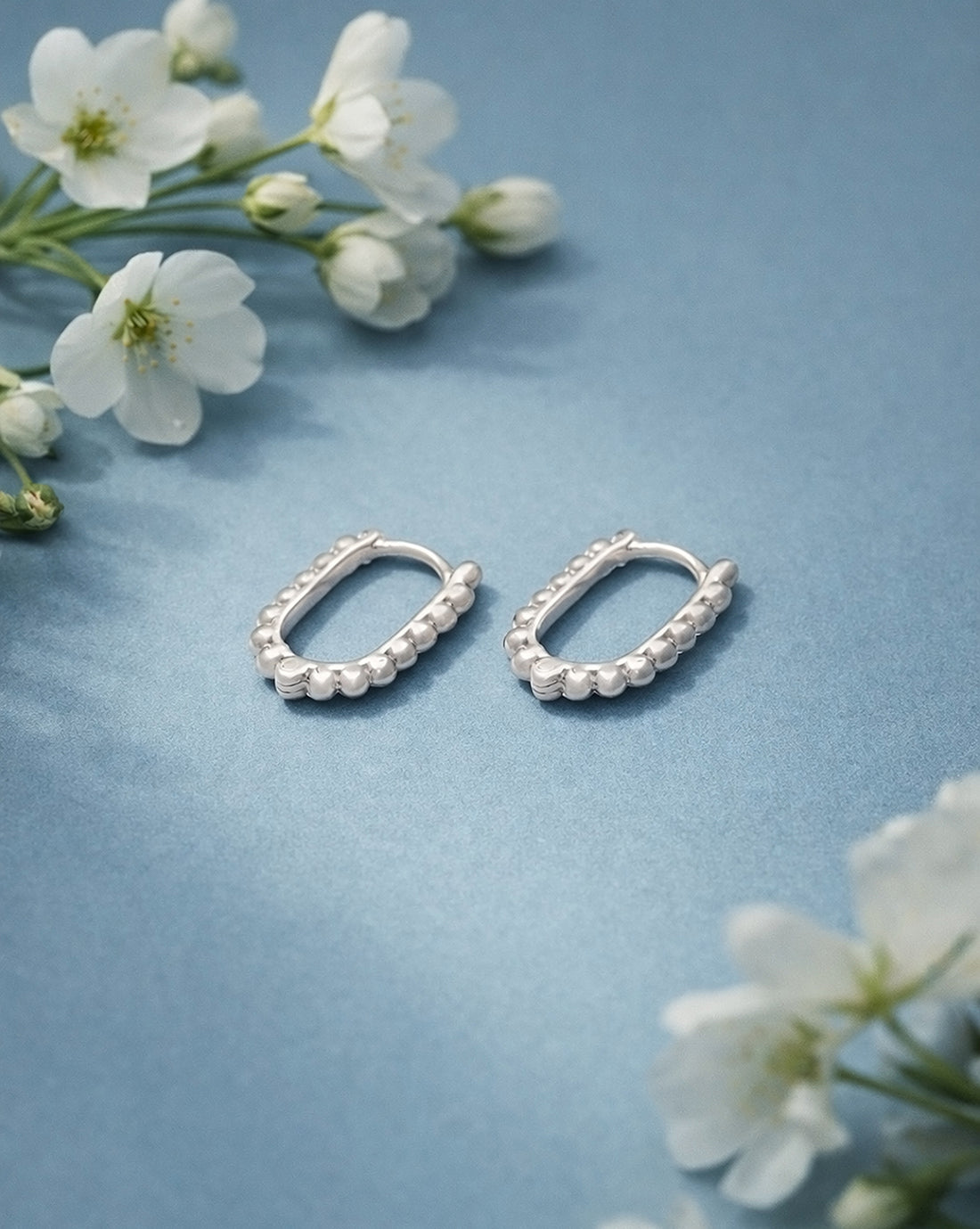 925 Sterling Silver Rhodium Plated Oval Hoop Earring