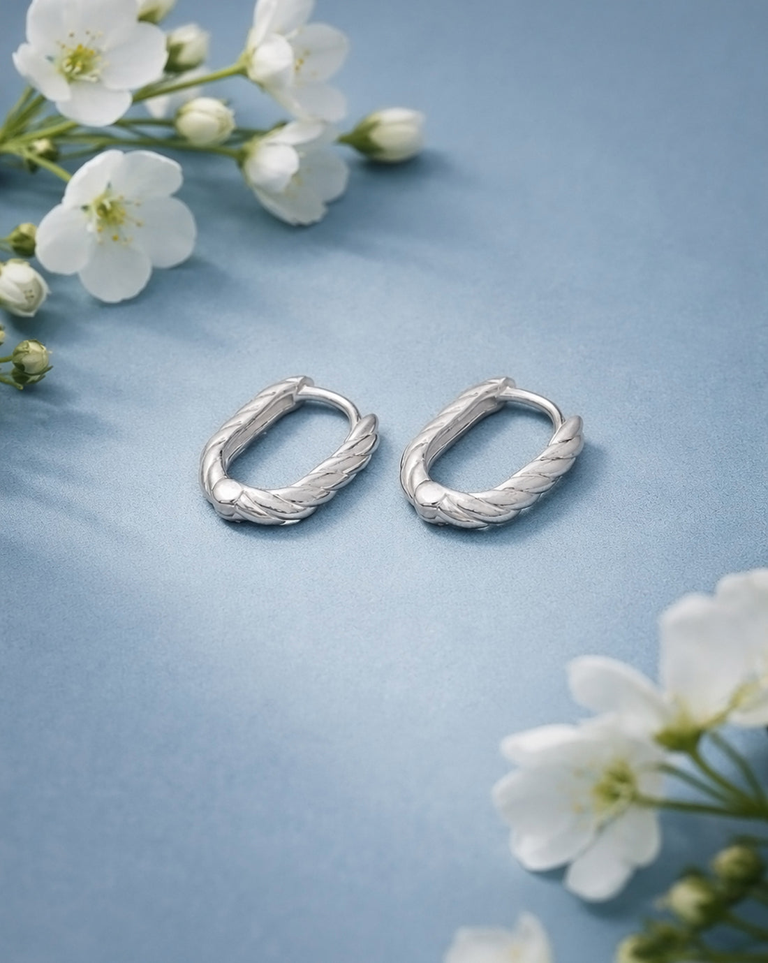 925 Sterling Silver Rhodium Plated Oval Mini Hoop Earring