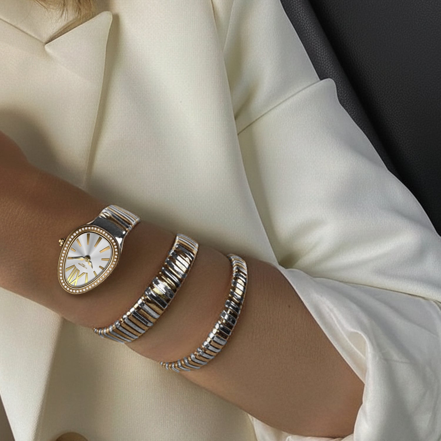 Carlton London Charmer Women Silver Stainless Steel Analog Watch - CLW-SNK-A2GL