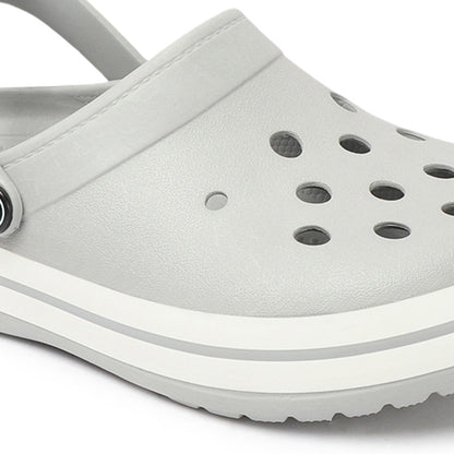 Men Striped Band Perforated Clogs