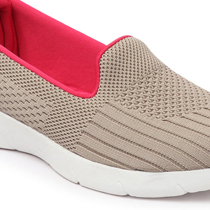 Women Textured Round Toe Flyknit Mesh Slip-On Sneakers