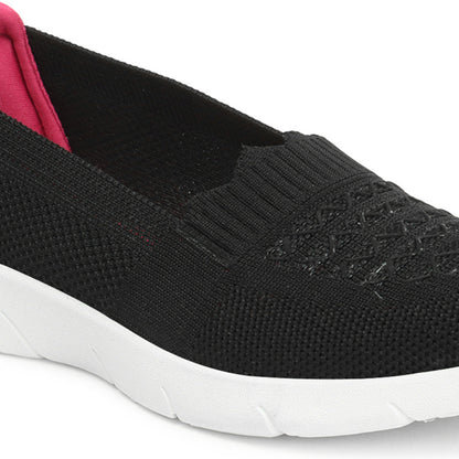 Women Textured Round Toe Flyknit Mesh Slip-On Sneakers