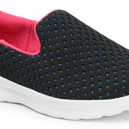Women Textured Round Toe Flyknit Mesh Slip-On Sneakers
